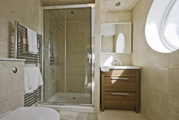 Bathroom Glass Shower Screens